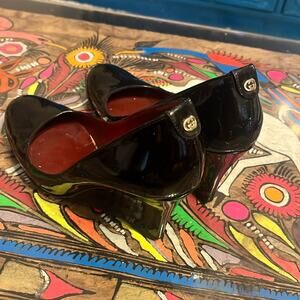 🎉Black Gucci wedge patent leather with heel logo! 6 1/2